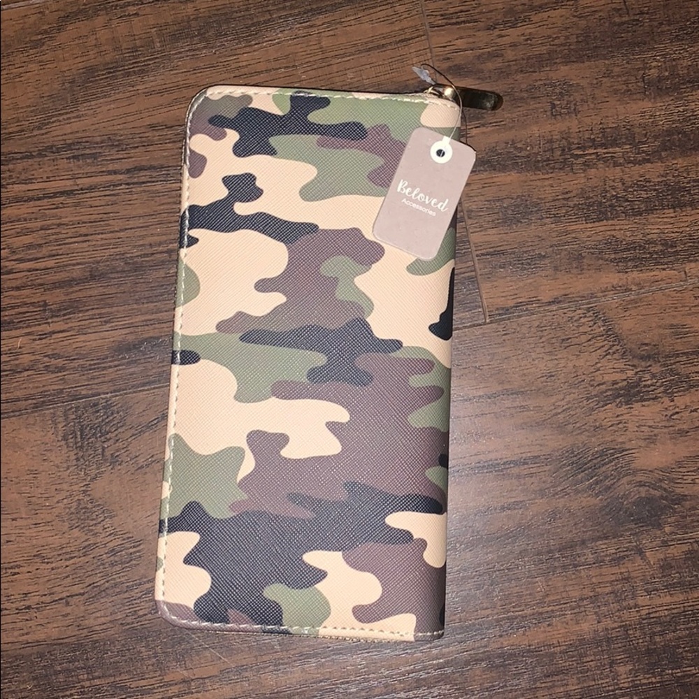 Camouflage wallet